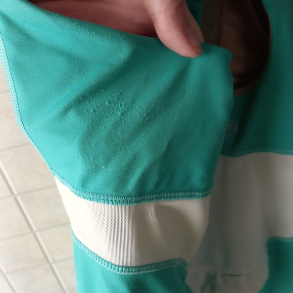 Lululemon athletic tank - Picture 4 of 5